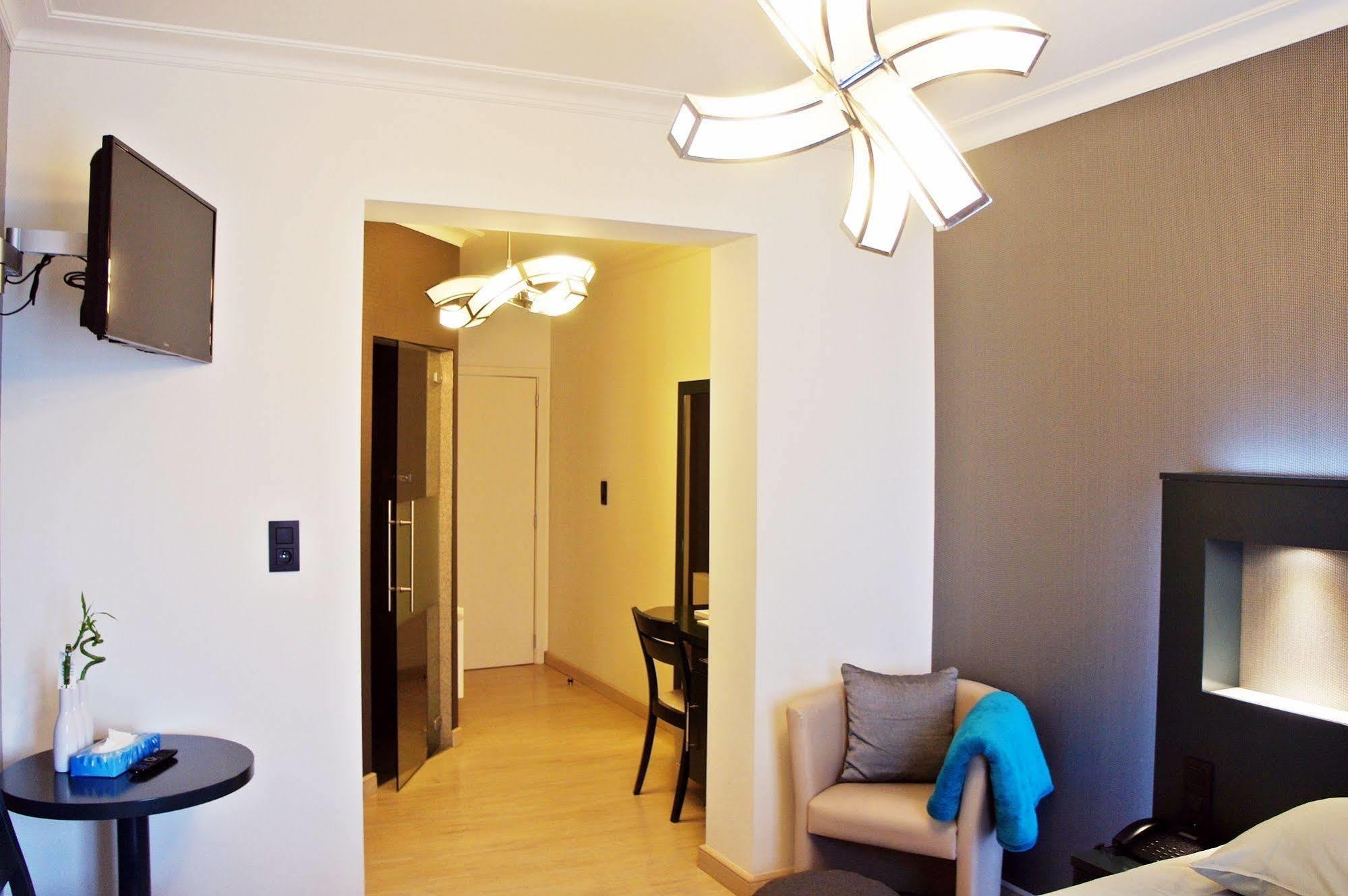 Belrom Hotel Sint-Truiden Esterno foto