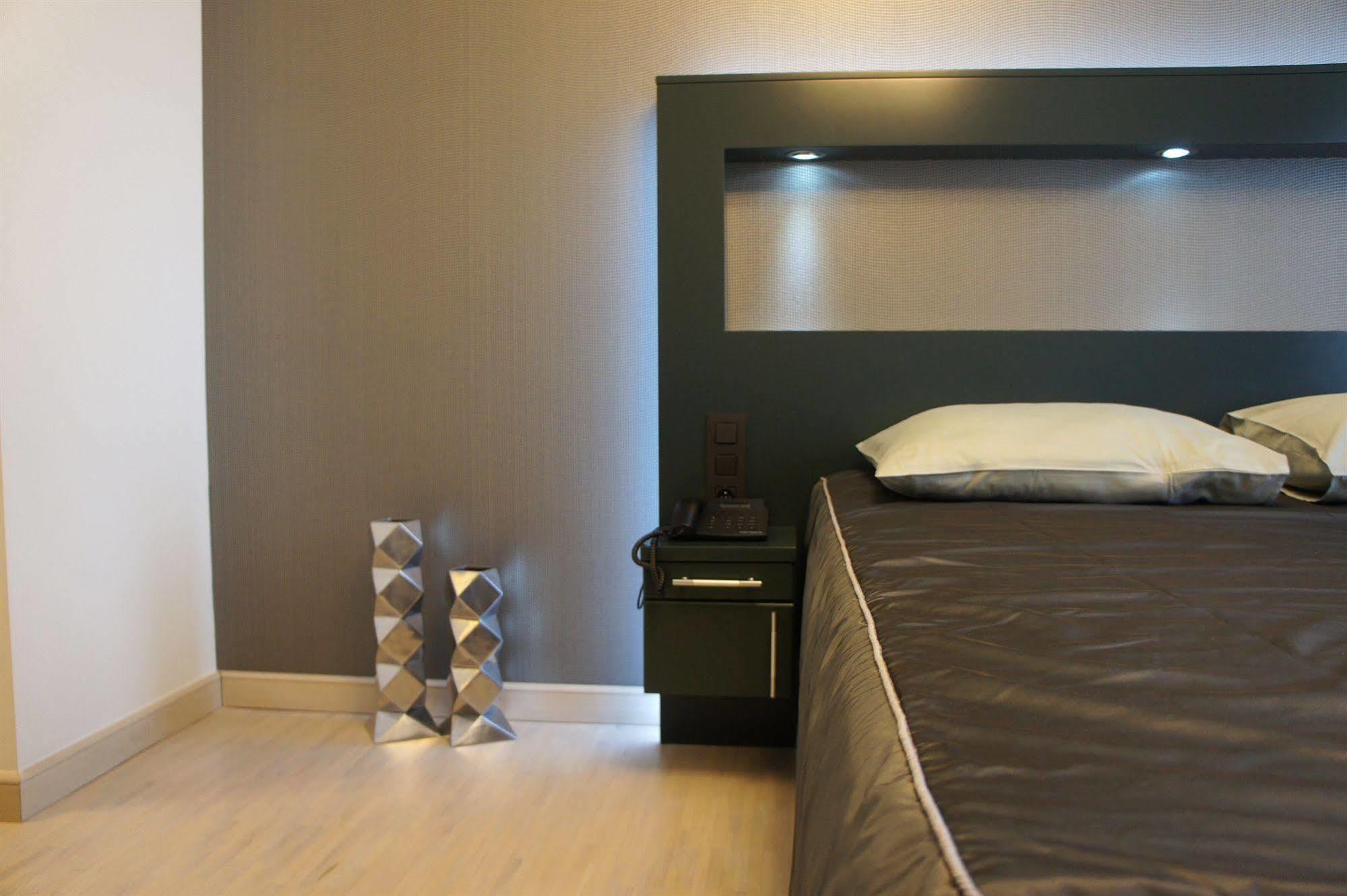 Belrom Hotel Sint-Truiden Esterno foto